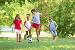 kids-playing-outside